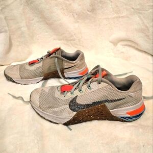 Womens Nike Metcons size 11